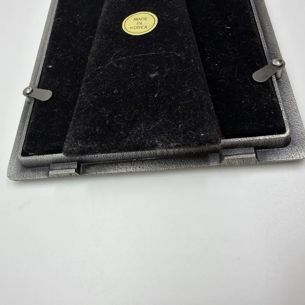 Unbranded pewter metal